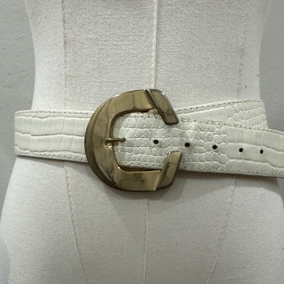 ✨ Vintage White Genuine Leather Belt with Gold Buckle ✨